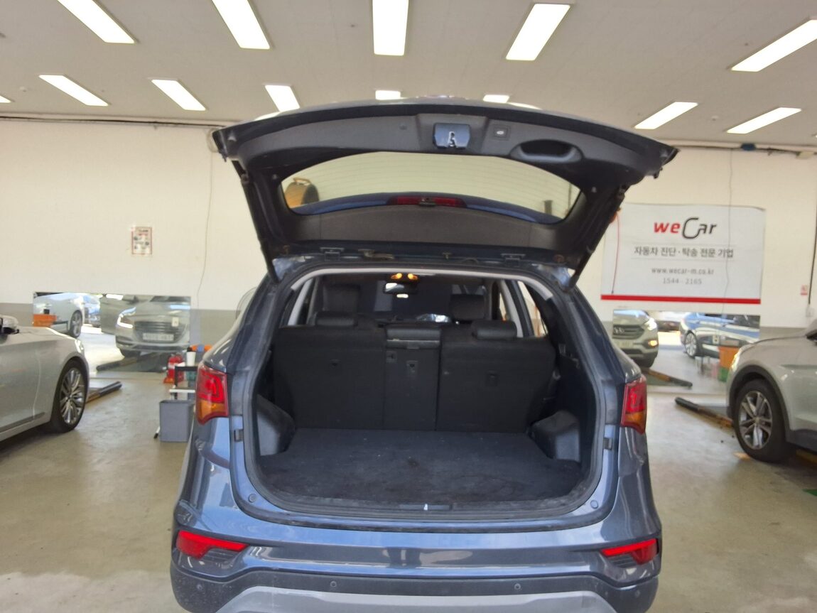 HYUNDAI SANTA FE THE PRIME DIESEL R2.0 2WD VALUE PLUS 2018 - zdjęcie 15