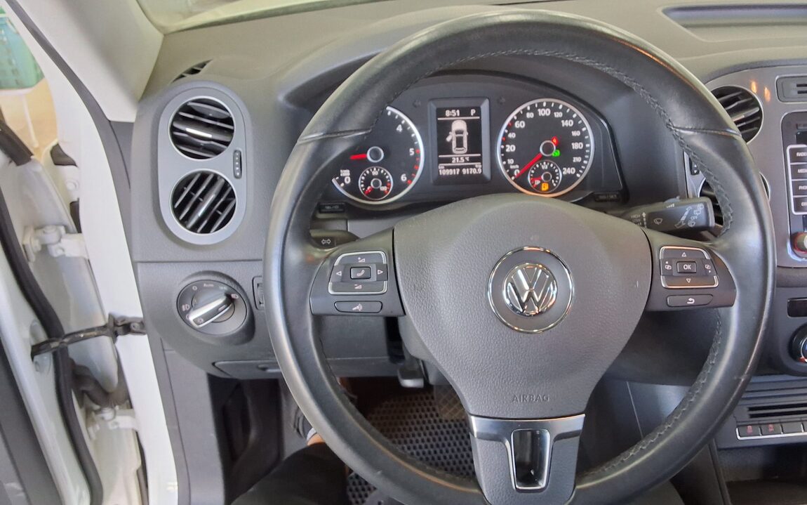 VOLKSWAGEN TIGUAN 2.0 TDI BLUEMOTION 2016 - zdjęcie 17