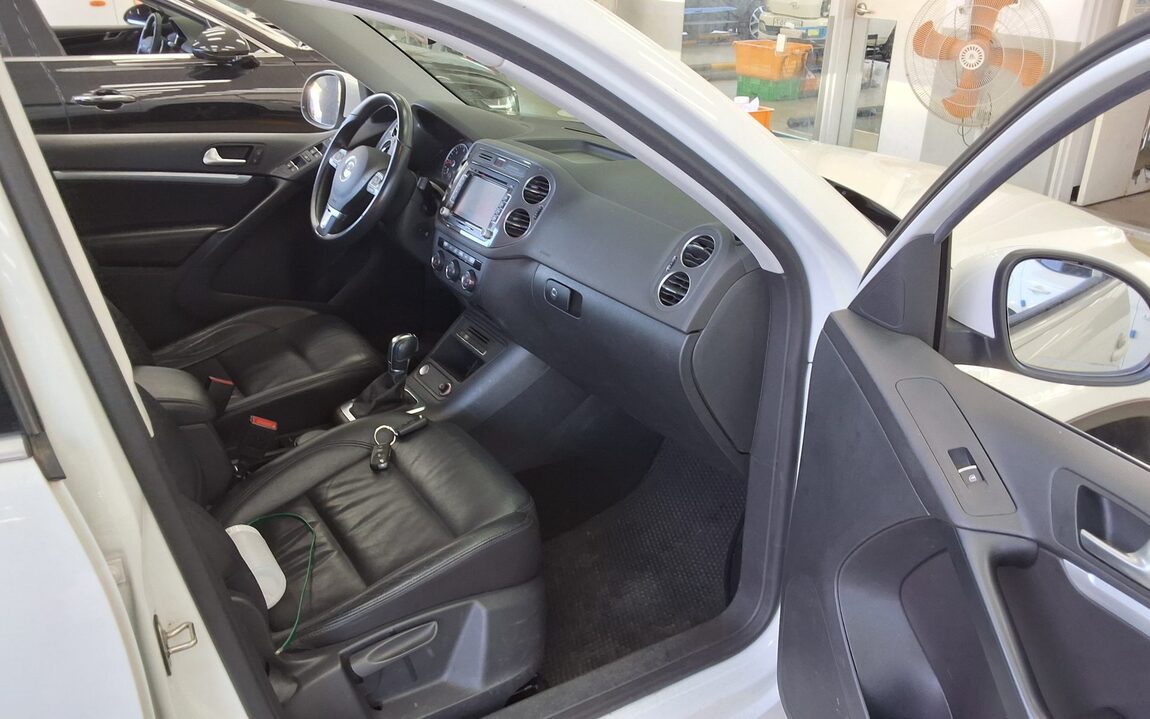 VOLKSWAGEN TIGUAN 2.0 TDI BLUEMOTION 2016 - zdjęcie 14