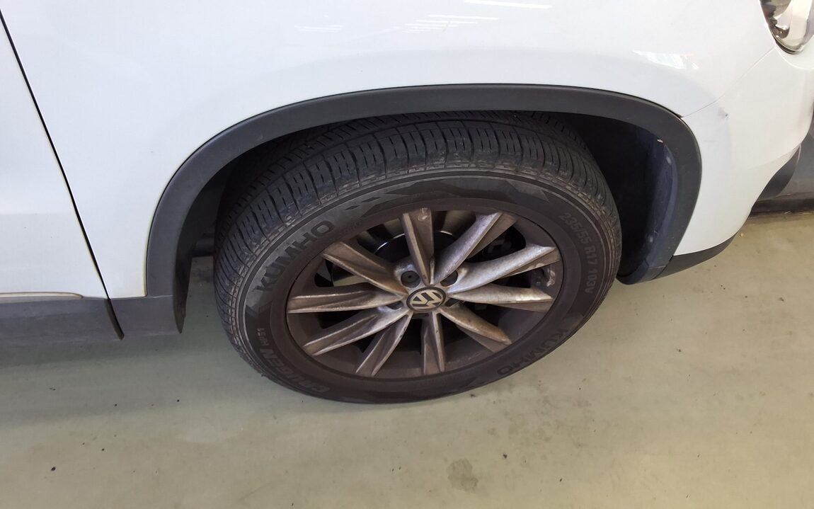 VOLKSWAGEN TIGUAN 2.0 TDI BLUEMOTION 2016 - zdjęcie 25