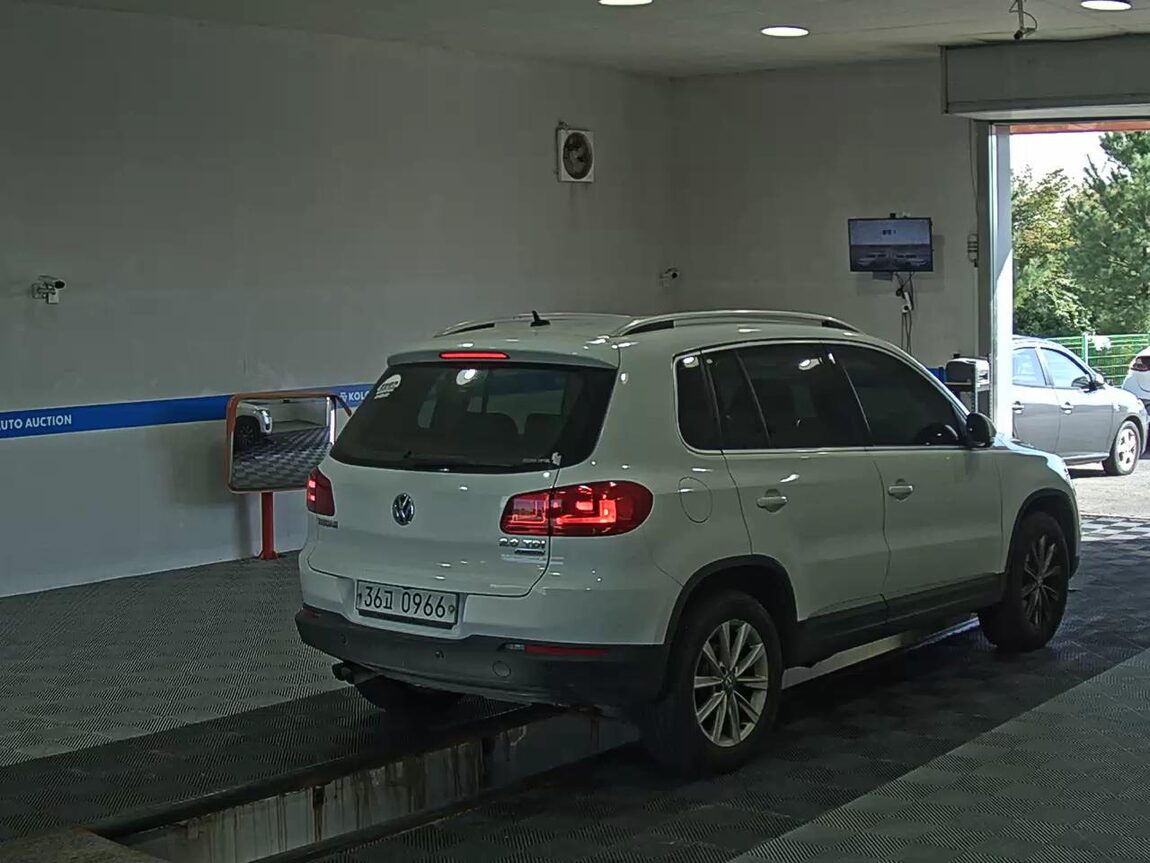 VOLKSWAGEN TIGUAN 2.0 TDI BLUEMOTION 2016 - zdjęcie 5