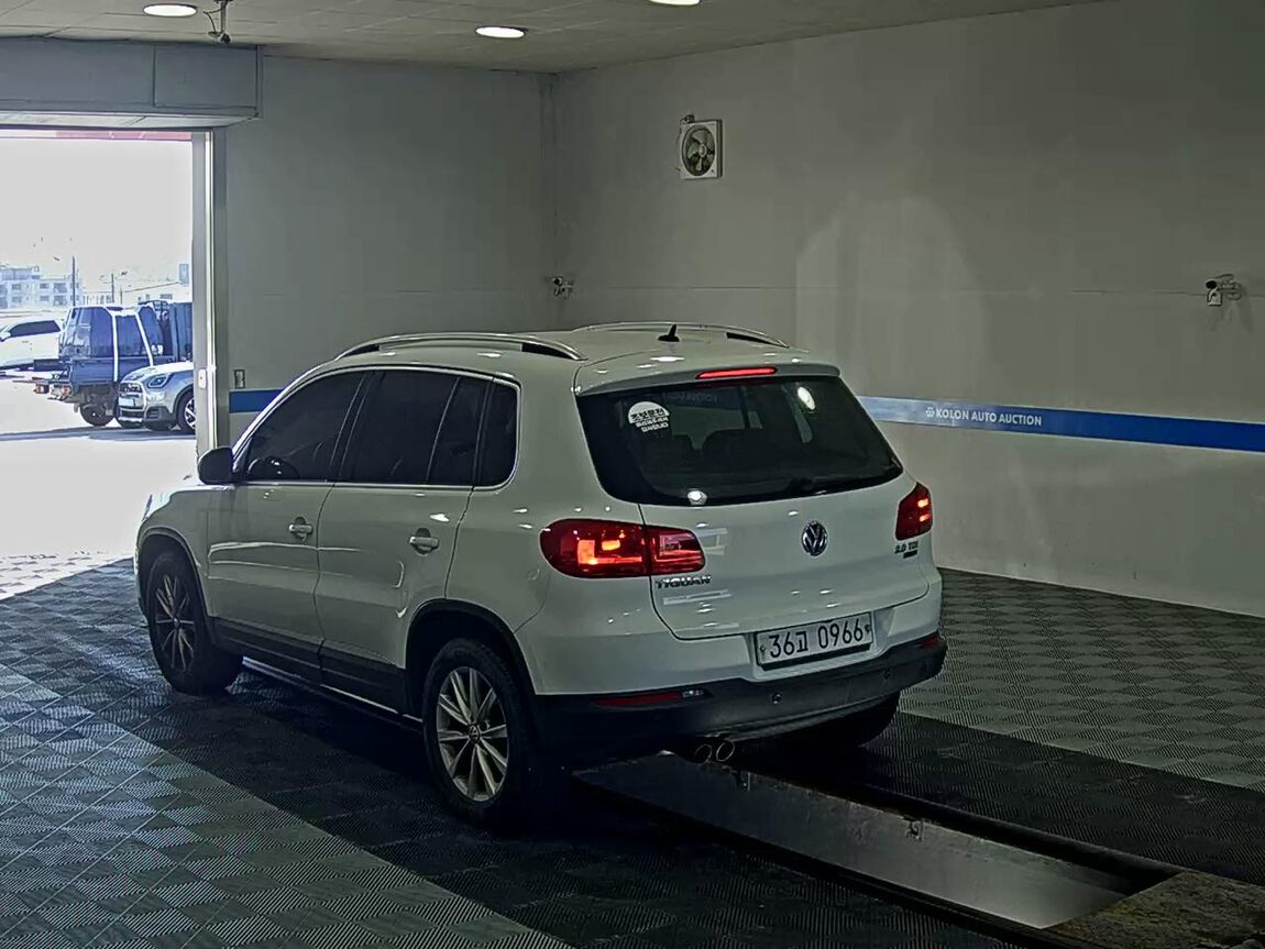 VOLKSWAGEN TIGUAN 2.0 TDI BLUEMOTION 2016 - zdjęcie 6