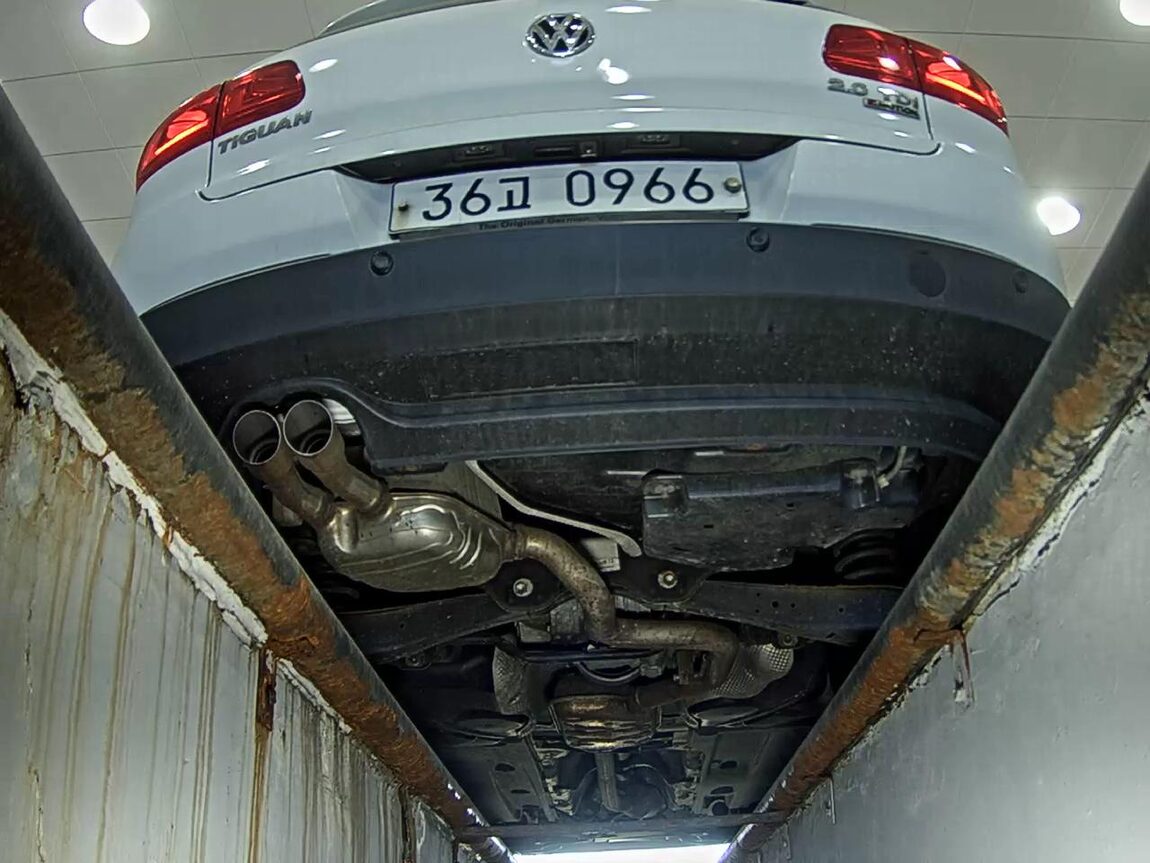 VOLKSWAGEN TIGUAN 2.0 TDI BLUEMOTION 2016 - zdjęcie 8