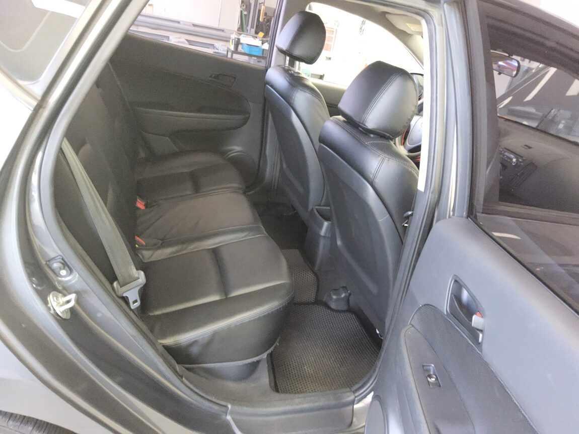 HYUNDAI i30 1.6 VVT TRENDY 2009 - zdjęcie 13