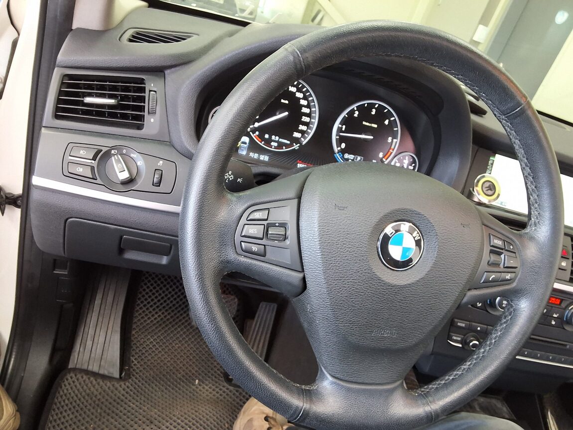 BMW X3 (2ND GEN) 30d xDRIVE HIGH 2014 - zdjęcie 23