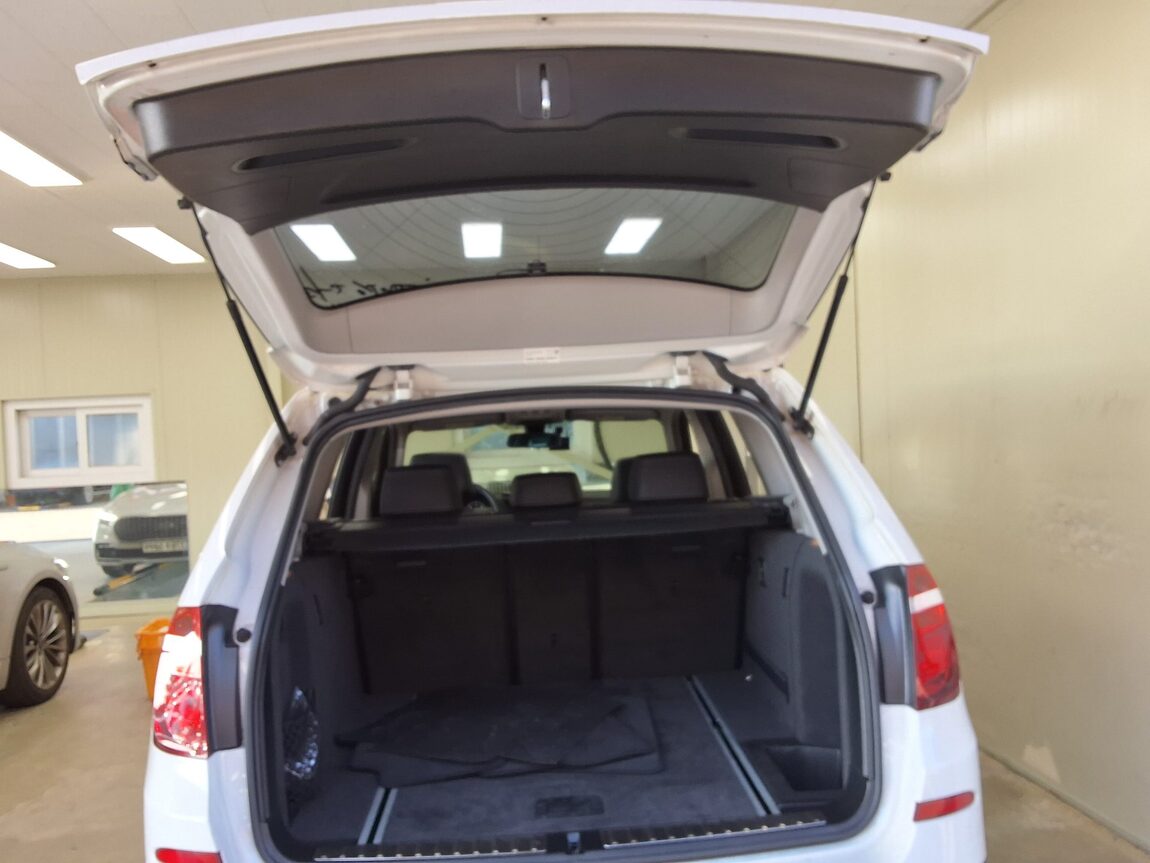 BMW X3 (2ND GEN) 30d xDRIVE HIGH 2014 - zdjęcie 16