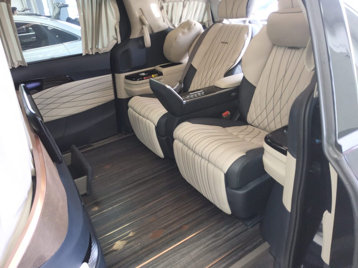 KIA NEW CARNIVAL (KA4) HI-LIMOUSINE SPECIAL BODY NOBLE KLASSE L4 2023 - zdjęcie 16