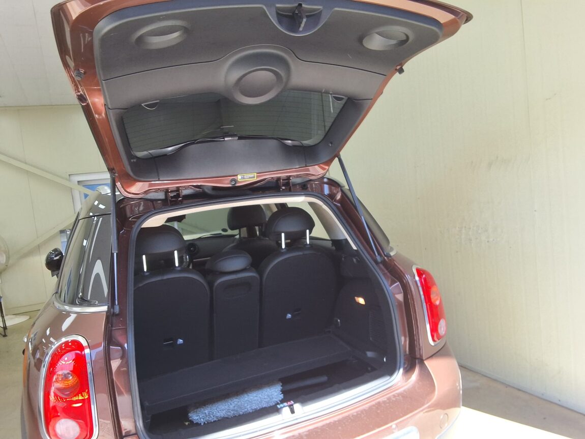MINI COUNTRYMAN 2.0 D ALL4 2015 - zdjęcie 16