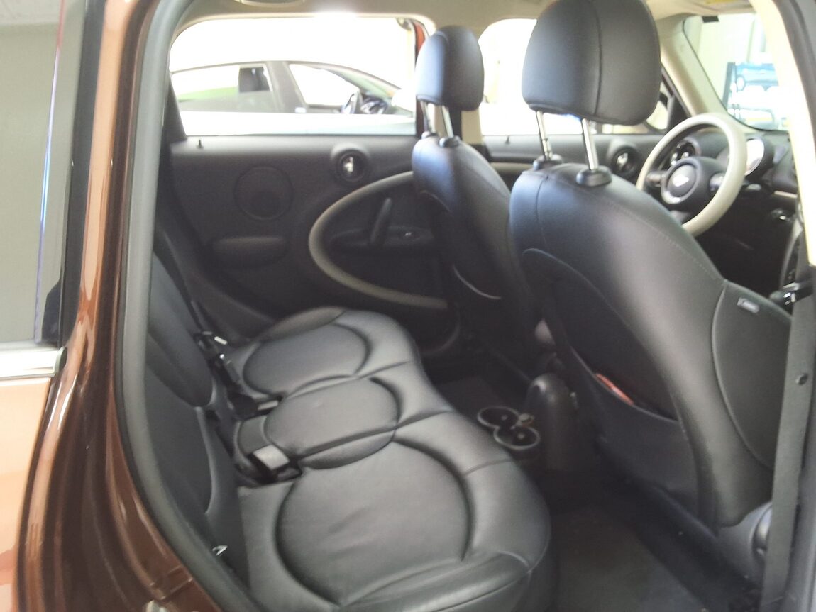 MINI COUNTRYMAN 2.0 D ALL4 2015 - zdjęcie 14