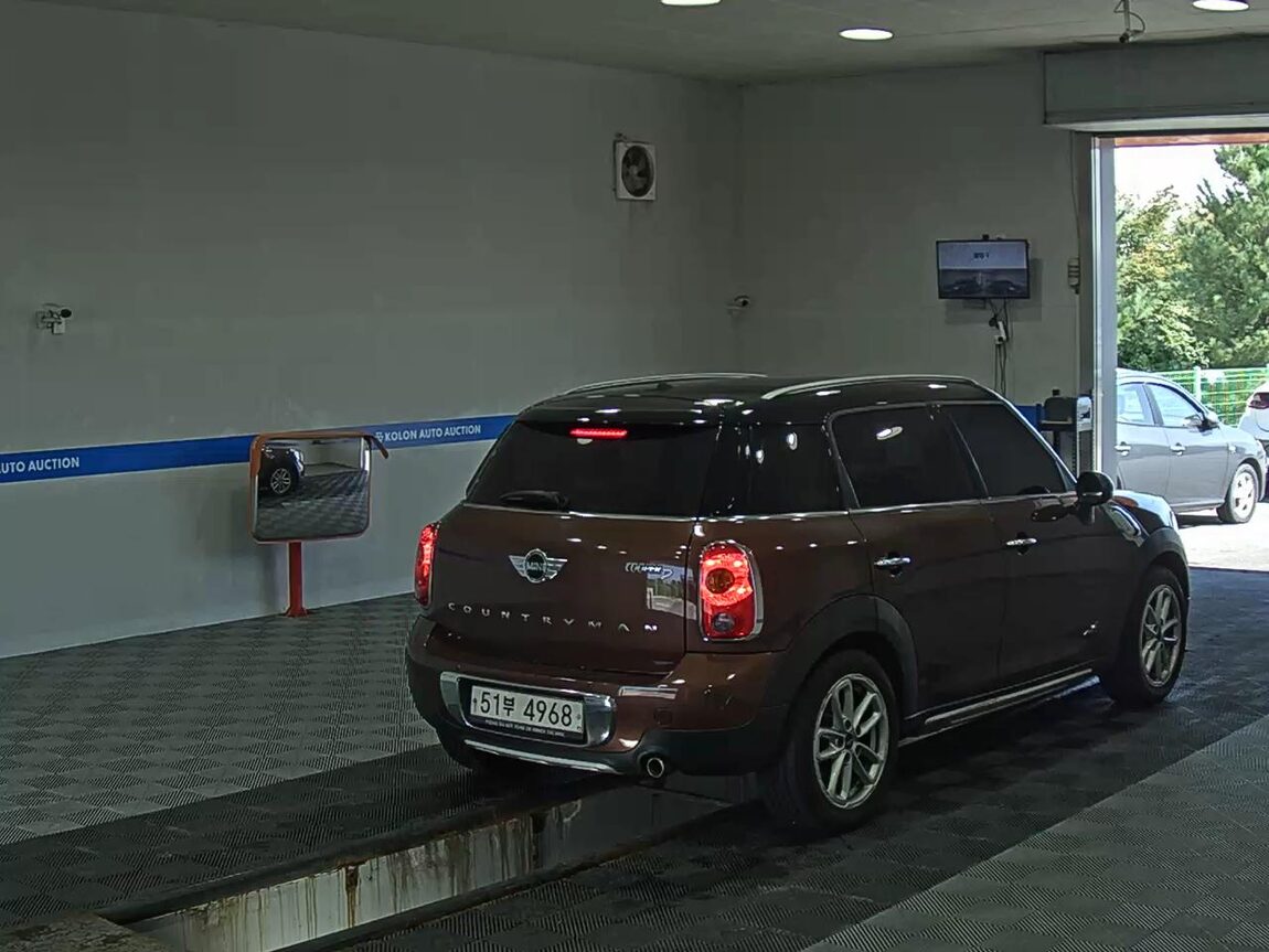 MINI COUNTRYMAN 2.0 D ALL4 2015 - zdjęcie 5