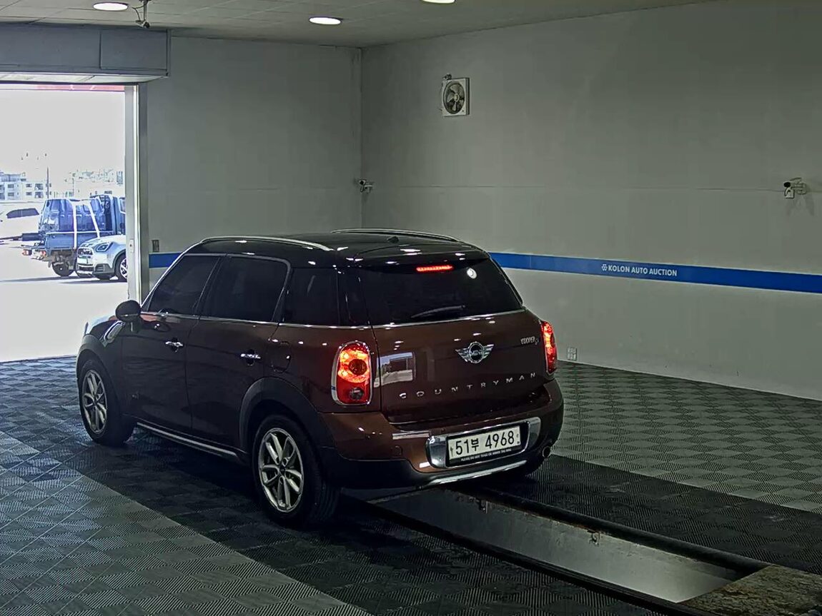 MINI COUNTRYMAN 2.0 D ALL4 2015 - zdjęcie 6