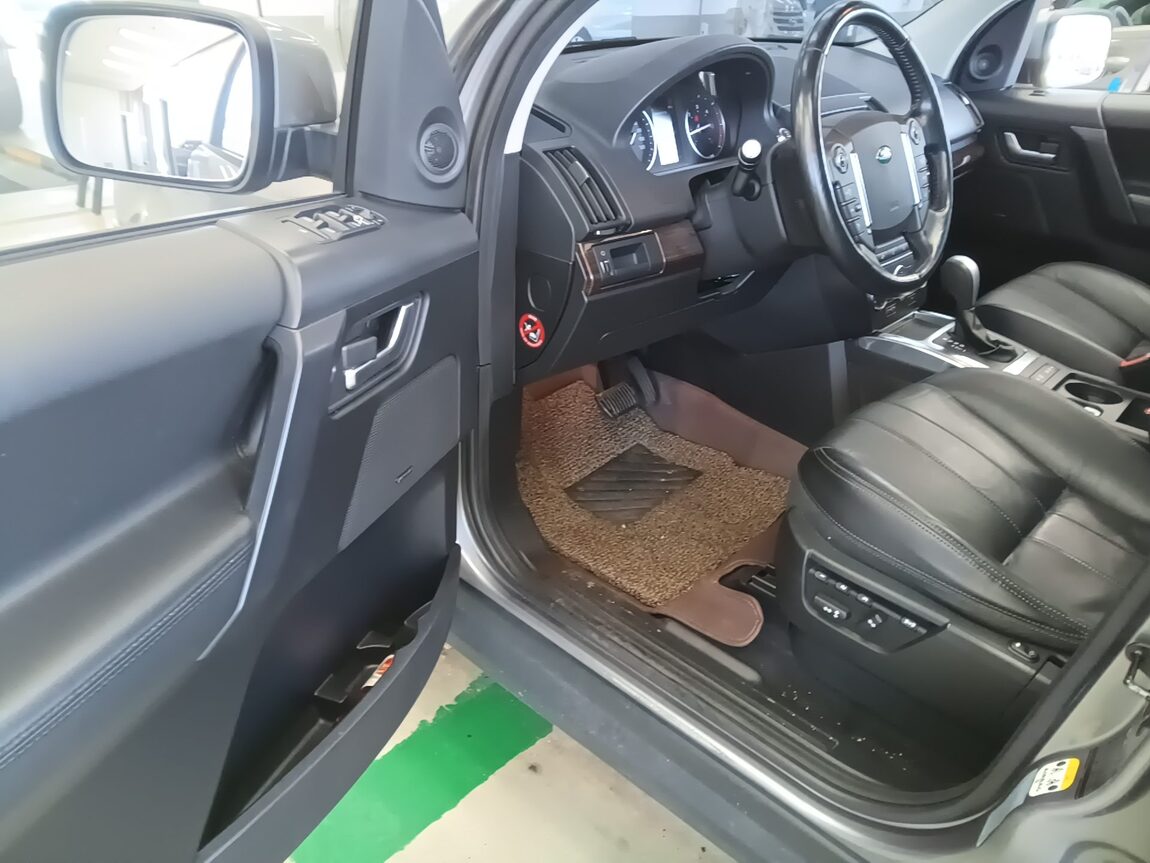 LAND ROVER FREELANDER 2 2.2 SD4 HSE 2013 - zdjęcie 10
