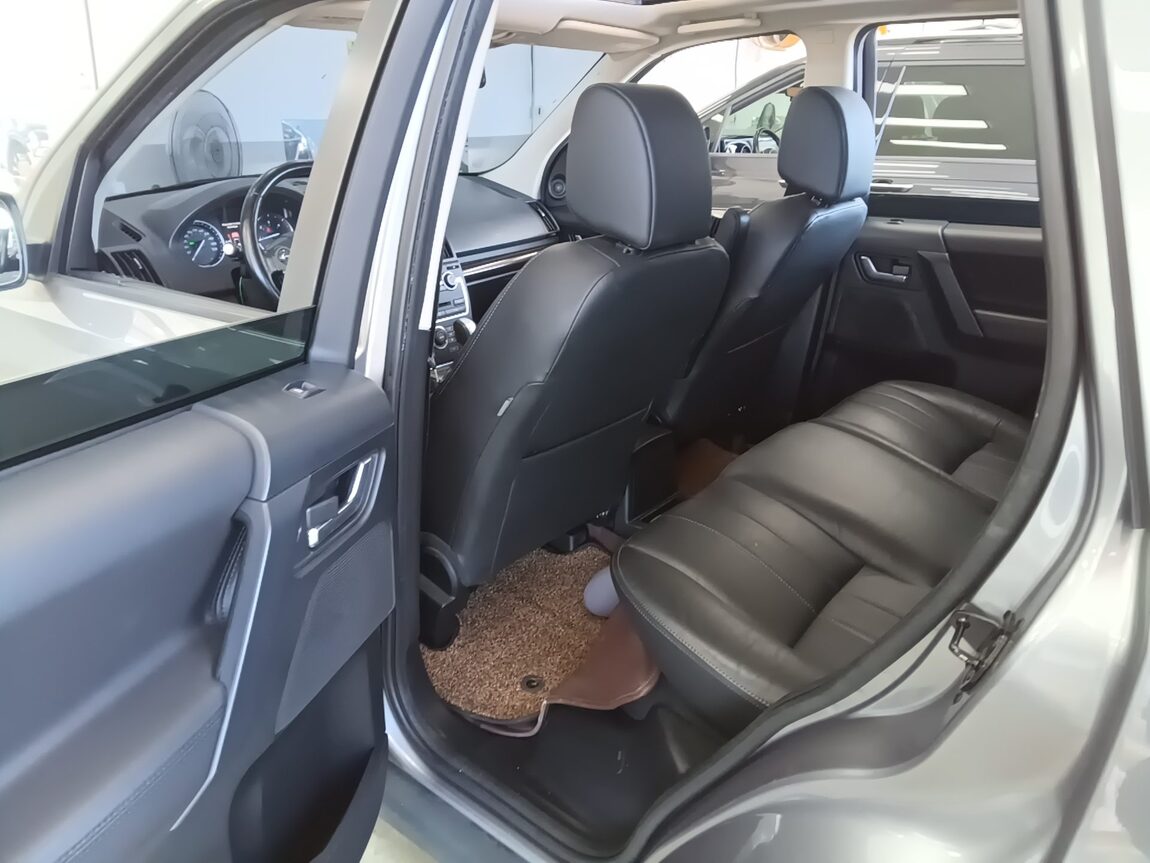 LAND ROVER FREELANDER 2 2.2 SD4 HSE 2013 - zdjęcie 12