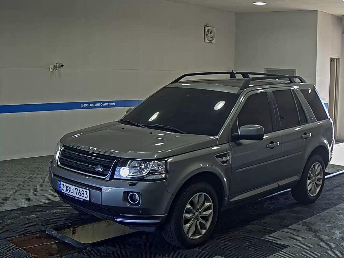 LAND ROVER FREELANDER 2 2.2 SD4 HSE 2013 - zdjęcie 2