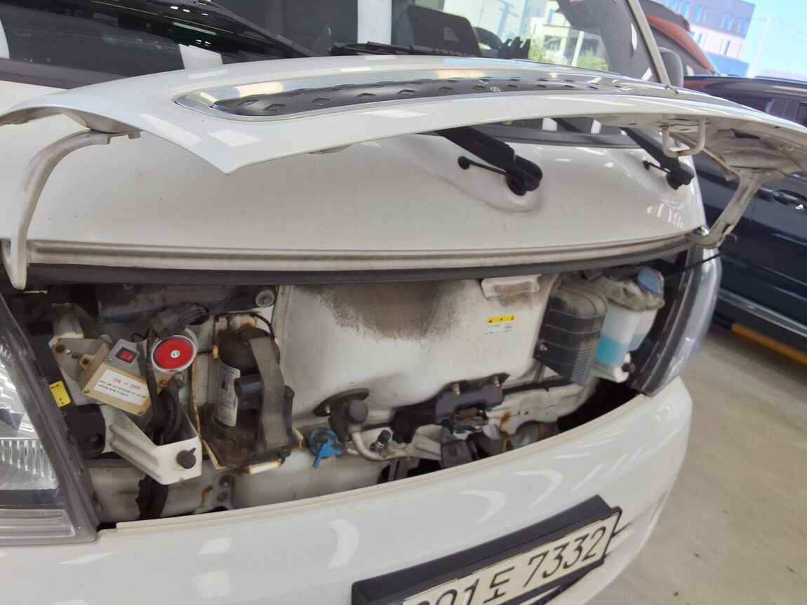 KIA THE NEW BONGO III CARGO WING BODY 1.2 TON ELECTRIC 2022 - zdjęcie 17