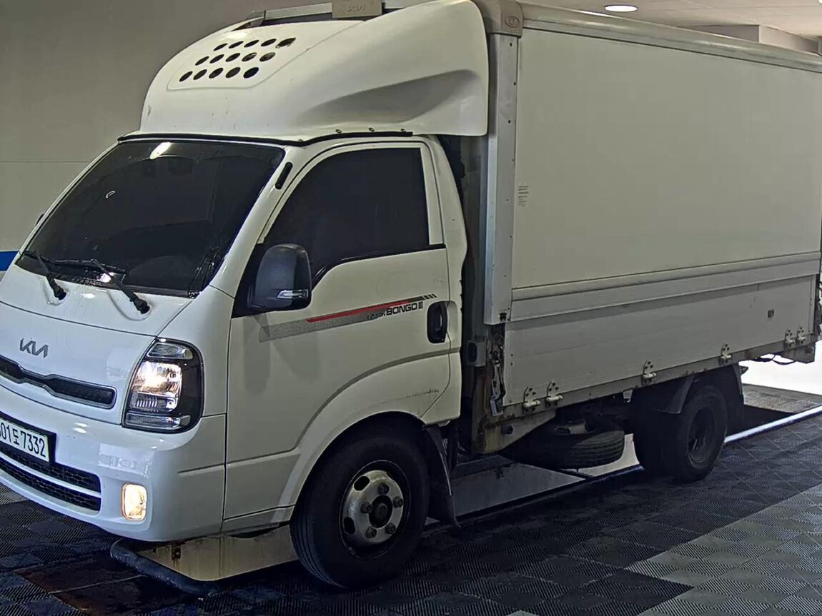 KIA THE NEW BONGO III CARGO WING BODY 1.2 TON ELECTRIC 2022 - zdjęcie 2