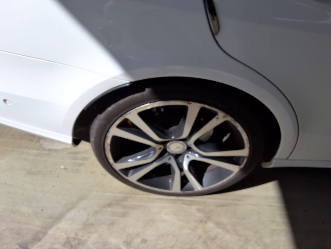 MERCEDES-BENZ E-CLASS (4TH GEN) E220 CDI BLUETEC AVANTGARDE SPORT 2015 - zdjęcie 22