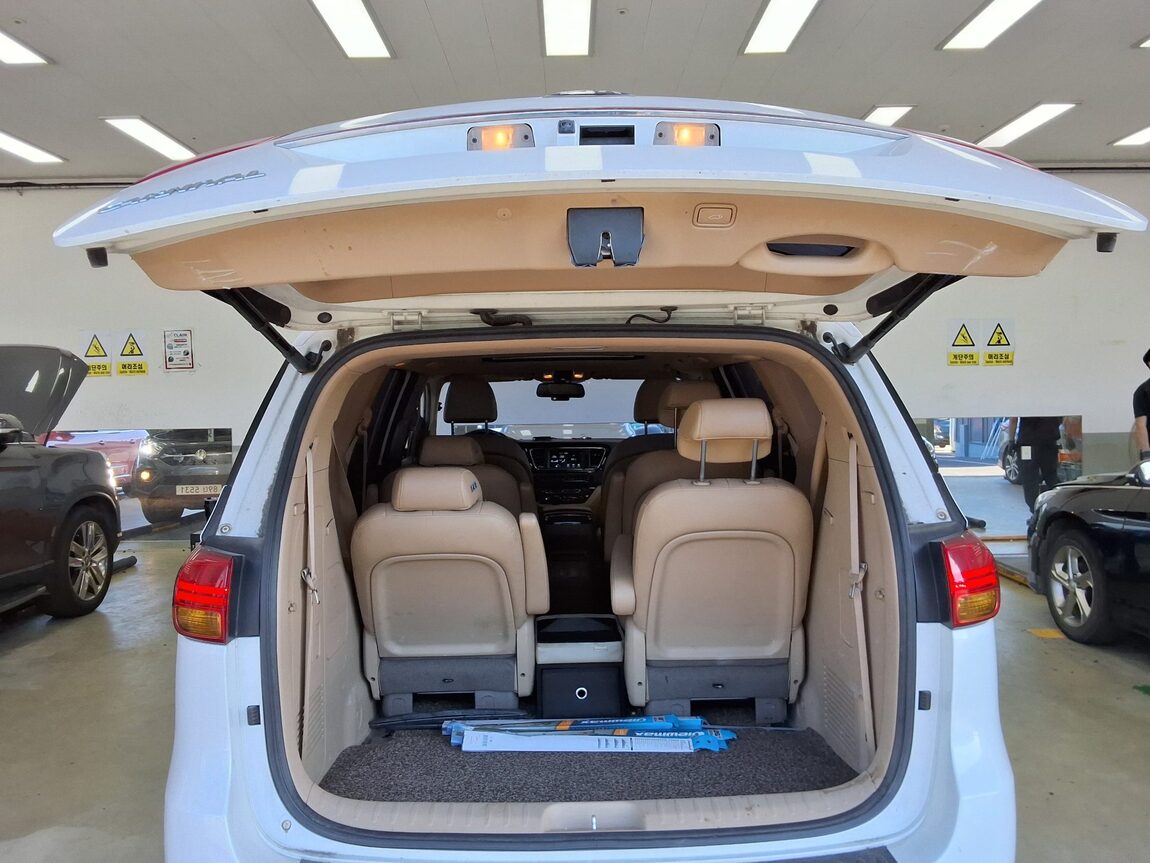 KIA ALL NEW CARNIVAL 9-SEATER DIESEL NOBLESSE 2018 - zdjęcie 15