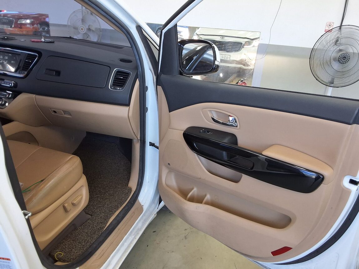KIA ALL NEW CARNIVAL 9-SEATER DIESEL NOBLESSE 2018 - zdjęcie 14