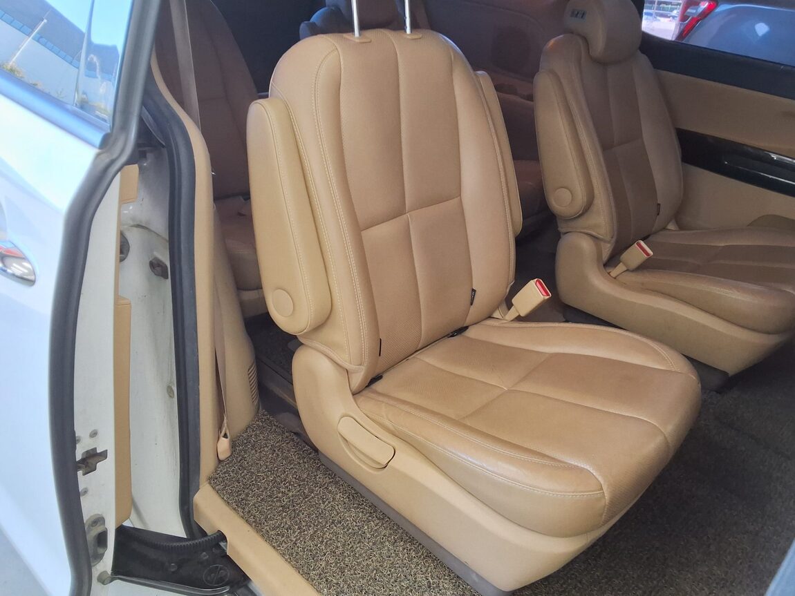 KIA ALL NEW CARNIVAL 9-SEATER DIESEL NOBLESSE 2018 - zdjęcie 13