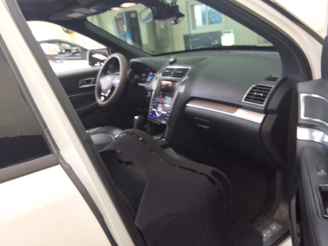 FORD EXPLORER (5TH GEN) 2.3 AWD LIMITED 2018 - zdjęcie 15