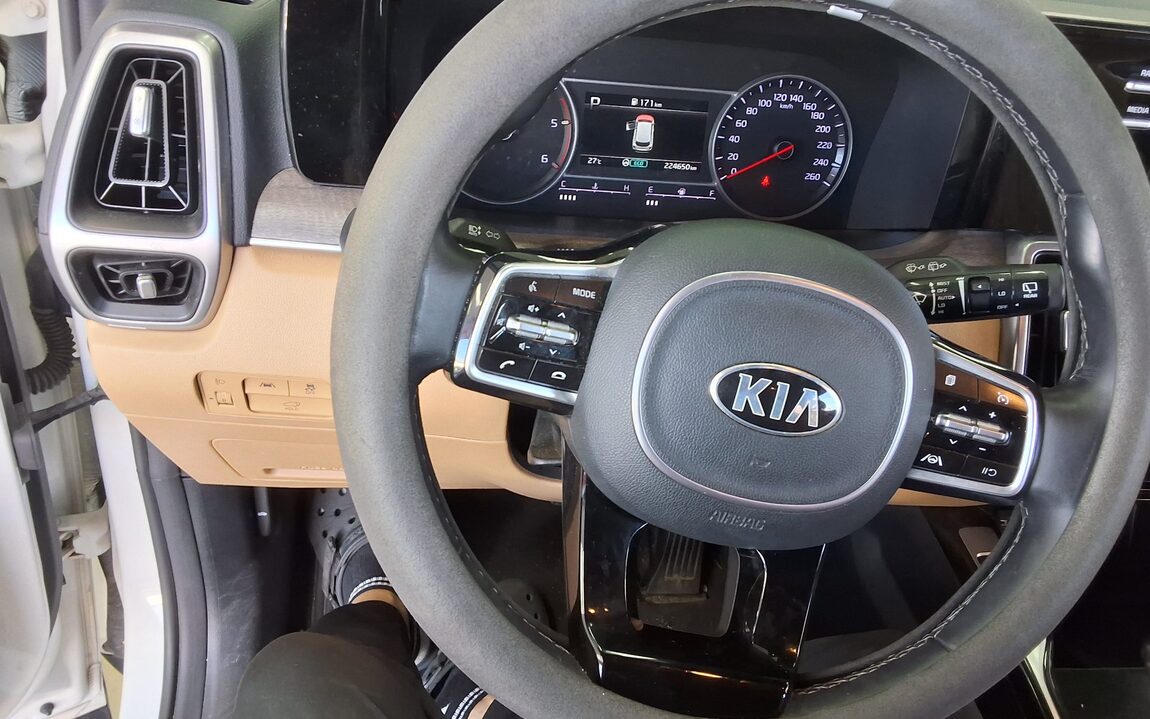 KIA NEW SORENTO (MQ4) 2.2 DIESEL 2WD PRESTIGE 2021 - zdjęcie 17