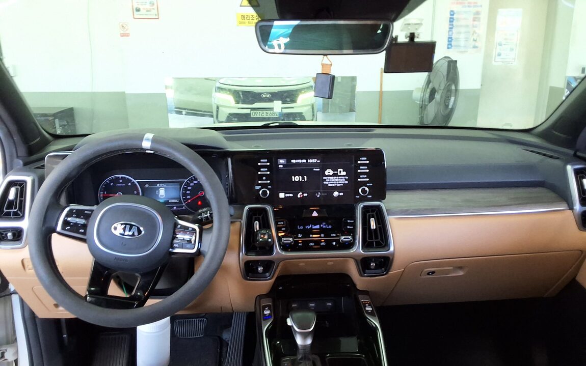 KIA NEW SORENTO (MQ4) 2.2 DIESEL 2WD PRESTIGE 2021 - zdjęcie 11
