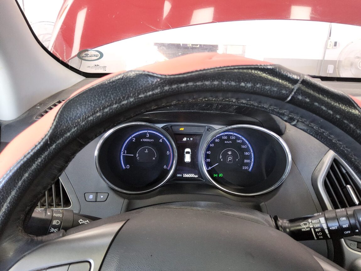 HYUNDAI NEW TUCSON ix DIESEL R2.0 2WD MODERN 2014 - zdjęcie 9