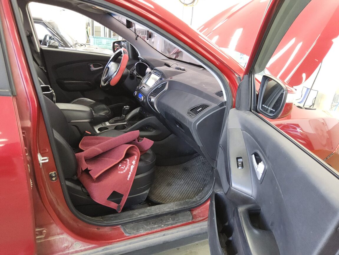 HYUNDAI NEW TUCSON ix DIESEL R2.0 2WD MODERN 2014 - zdjęcie 14