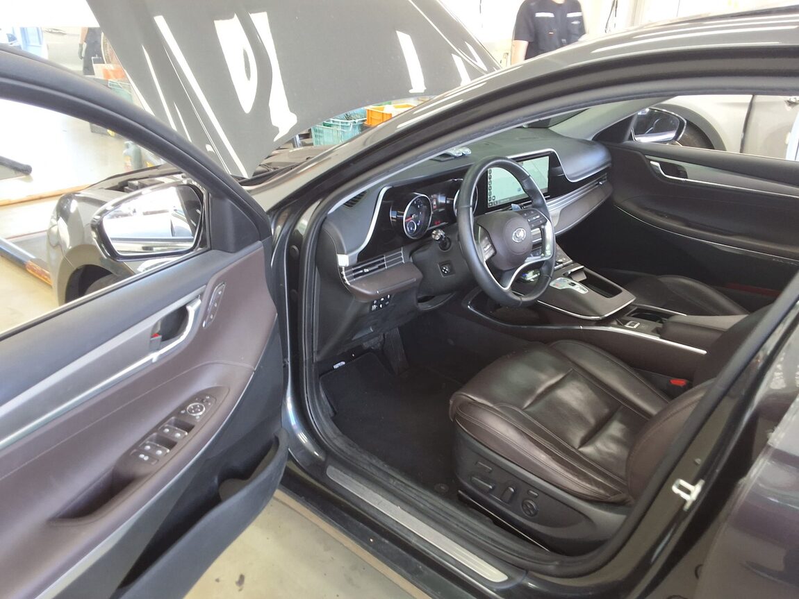 HYUNDAI THE NEW GRANDEUR IG GASOLINE 3.3 EXCLUSIVE 2022 - zdjęcie 10