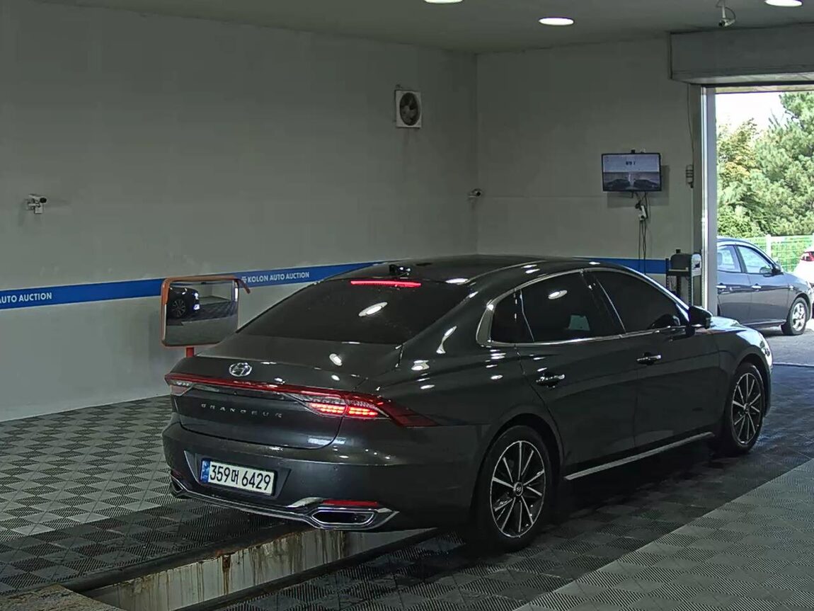 HYUNDAI THE NEW GRANDEUR IG GASOLINE 3.3 EXCLUSIVE 2022 - zdjęcie 5