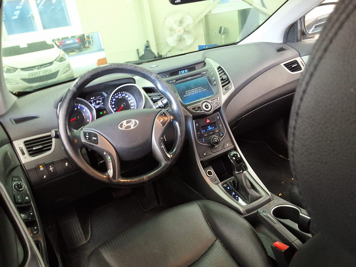 HYUNDAI THE NEW AVANTE MD 1.6 GDi SMART 2014 - zdjęcie 12