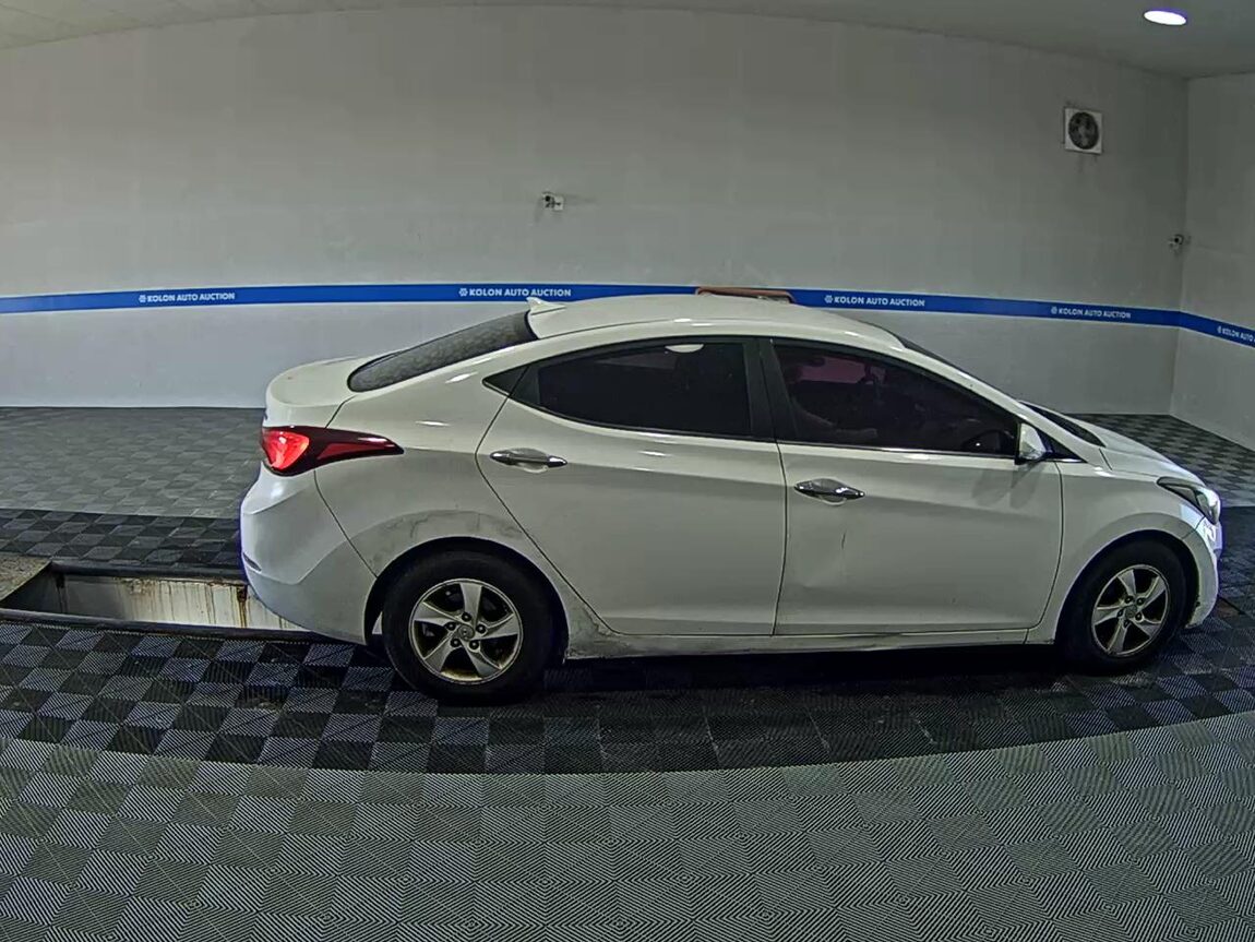 HYUNDAI THE NEW AVANTE MD 1.6 GDi SMART 2014 - zdjęcie 4