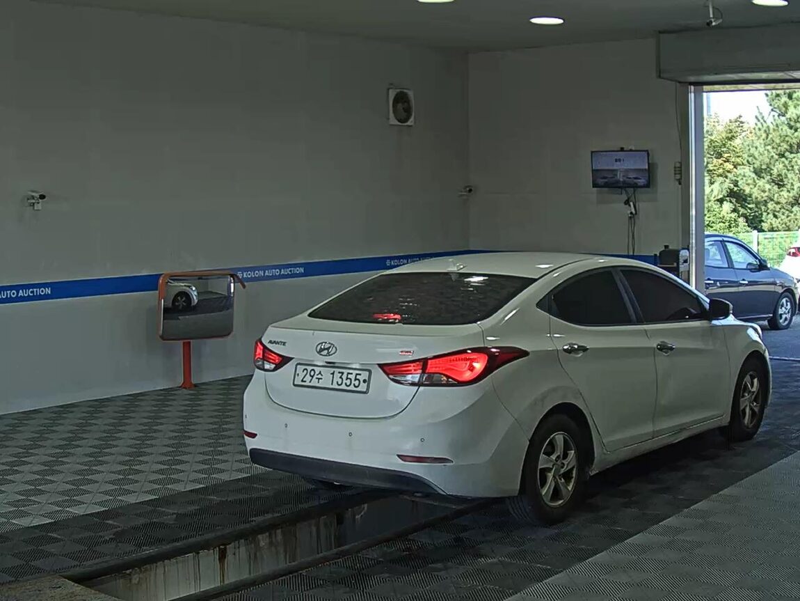 HYUNDAI THE NEW AVANTE MD 1.6 GDi SMART 2014 - zdjęcie 5