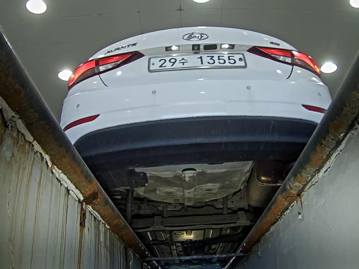 HYUNDAI THE NEW AVANTE MD 1.6 GDi SMART 2014 - zdjęcie 8