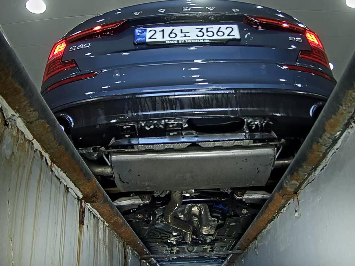 VOLVO S60 (3RD GEN) 2.0 B5 MOMENTUM 2022 - zdjęcie 8