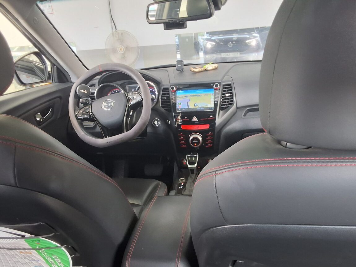 KG MOBILITY (SSANGYONG) TIVOLI AIR GASOLINE 2WD RX 2019 - zdjęcie 11
