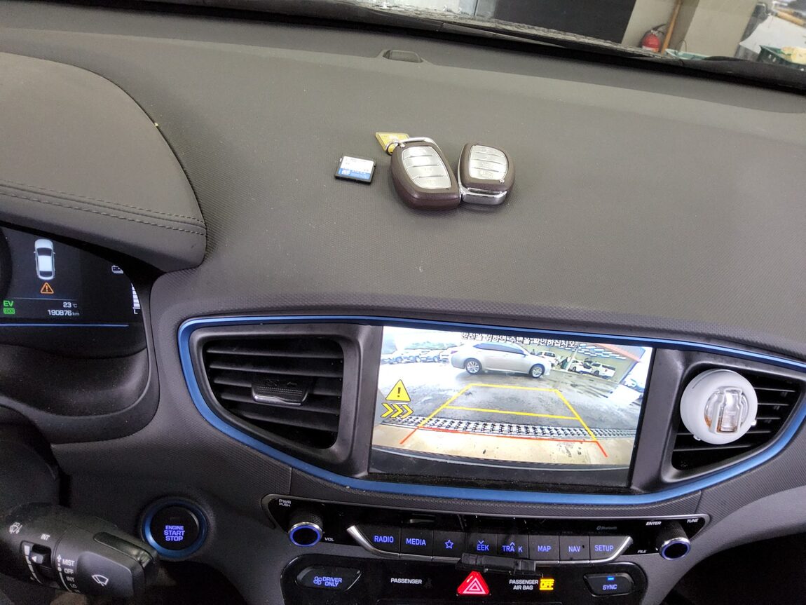 HYUNDAI IONIQ HYBRID Q 2019 - zdjęcie 18