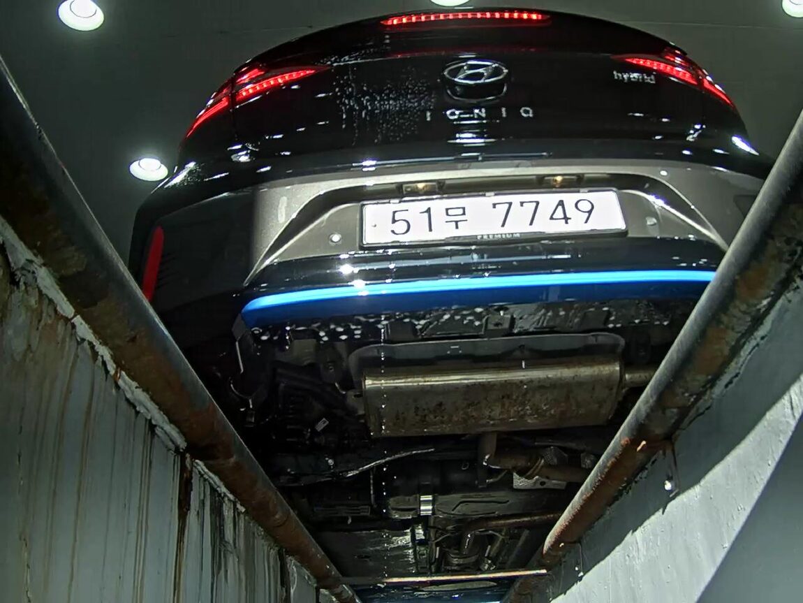 HYUNDAI IONIQ HYBRID Q 2019 - zdjęcie 8