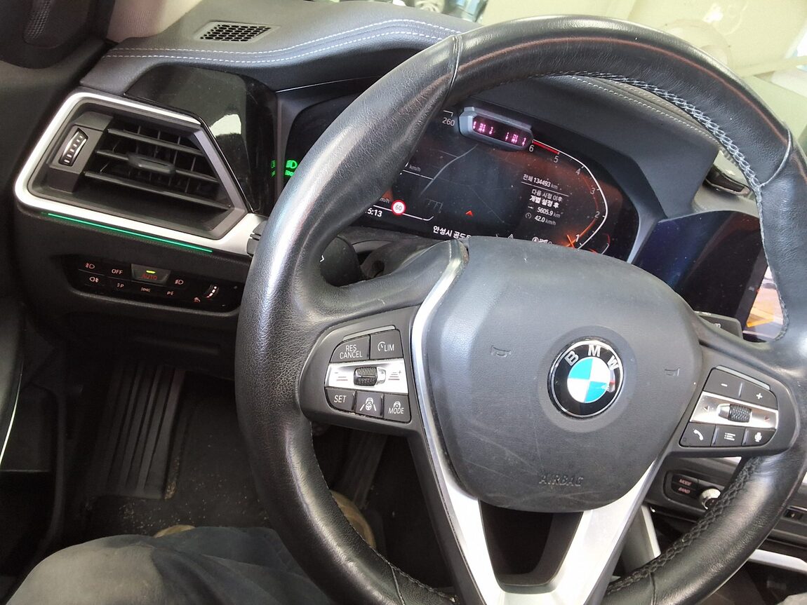 BMW 3 SERIES (7TH GEN) 320d 2019 - zdjęcie 23