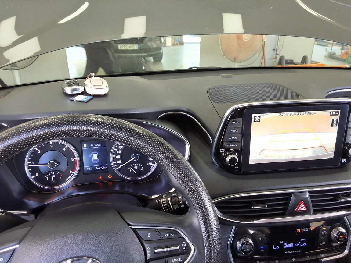 HYUNDAI SANTA FE (TM) R2.0 2WD EXCLUSIVE SPECIAL 2019 - zdjęcie 19