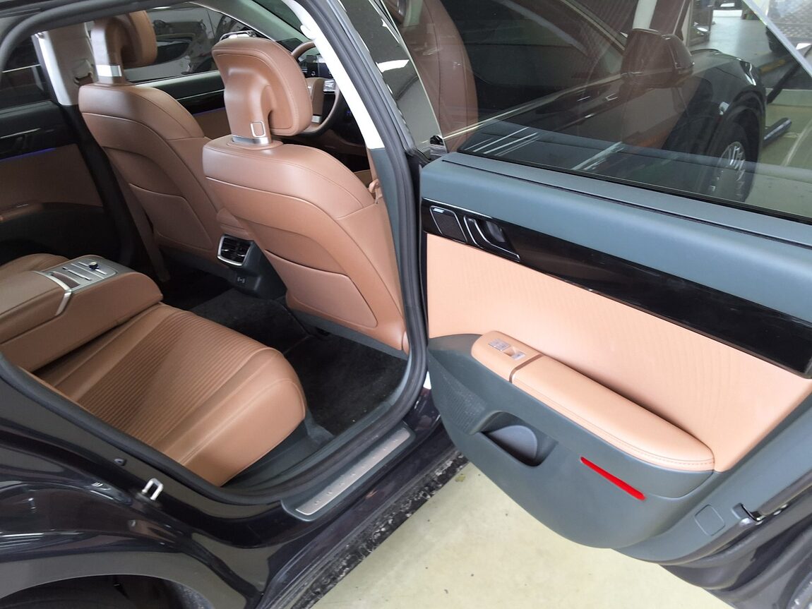 HYUNDAI THE ALL NEW GRANDEUR GASOLINE 3.5 AWD CALLIGRAPHY 2023 - zdjęcie 17