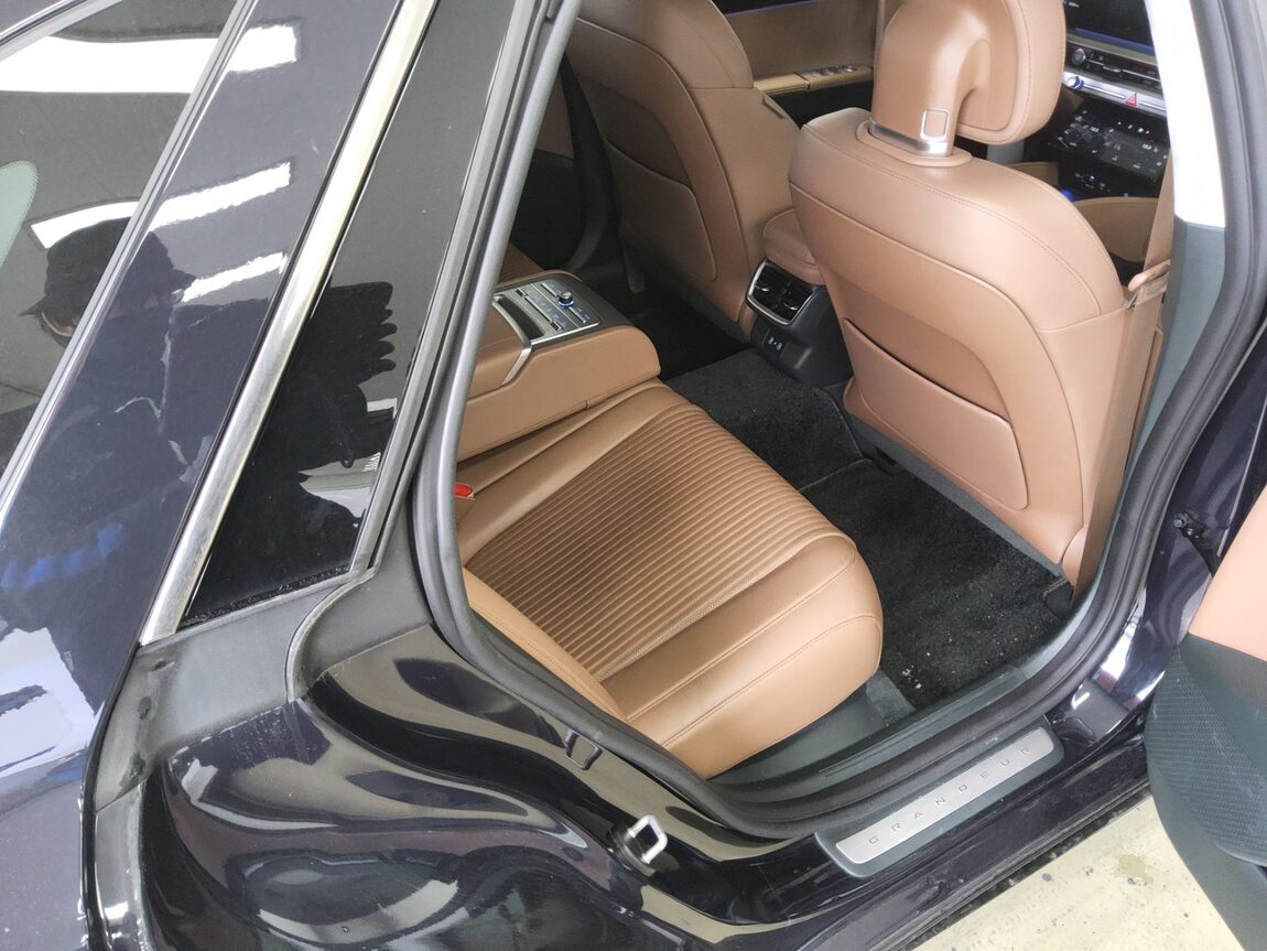 HYUNDAI THE ALL NEW GRANDEUR GASOLINE 3.5 AWD CALLIGRAPHY 2023 - zdjęcie 18