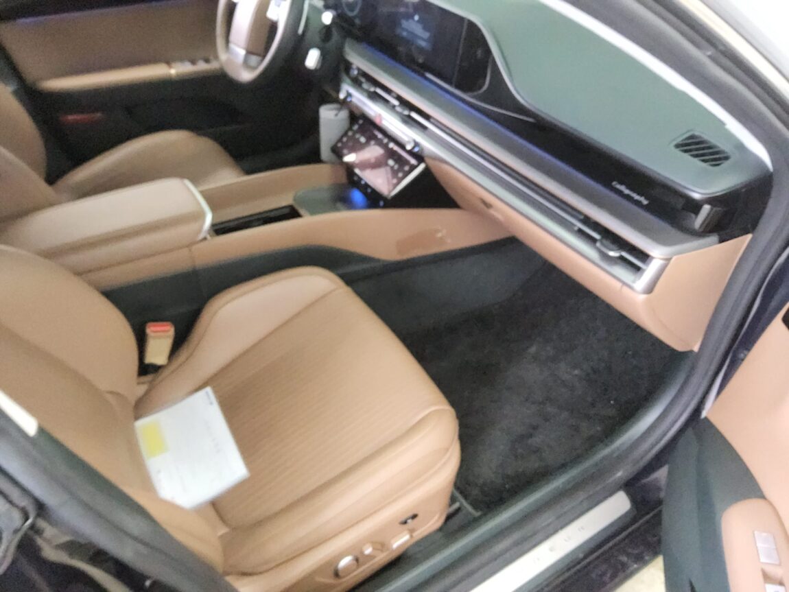 HYUNDAI THE ALL NEW GRANDEUR GASOLINE 3.5 AWD CALLIGRAPHY 2023 - zdjęcie 20