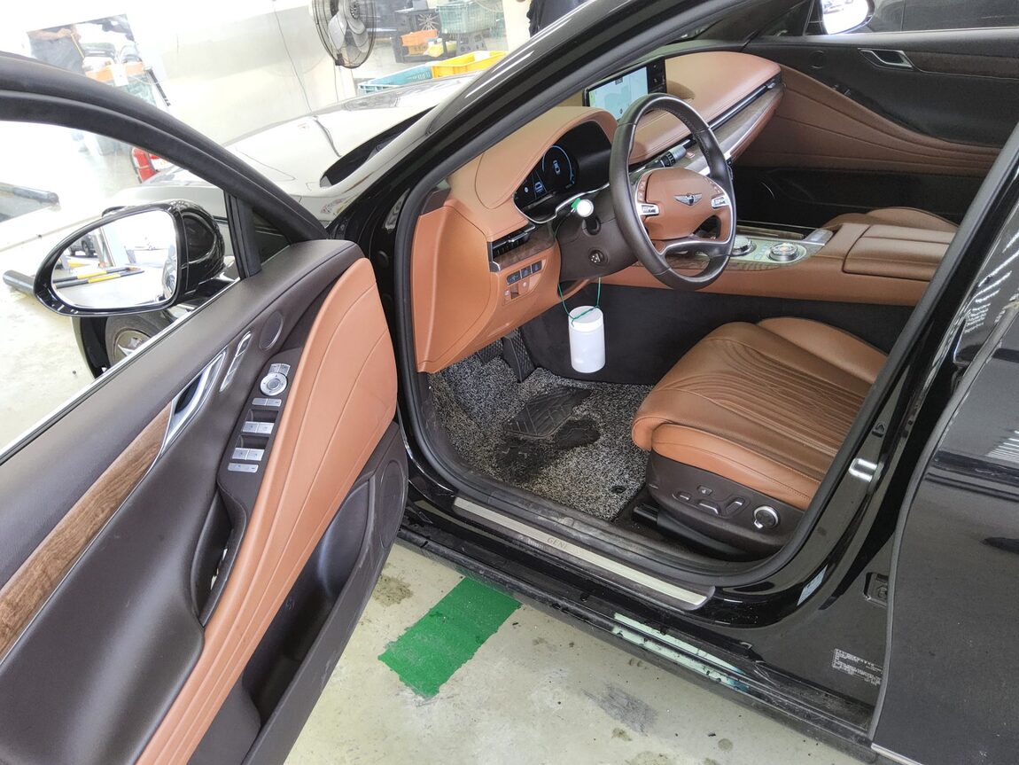 GENESIS THE ALL NEW G80 GASOLINE 2.5 2WD BASE MODEL 2023 - zdjęcie 12