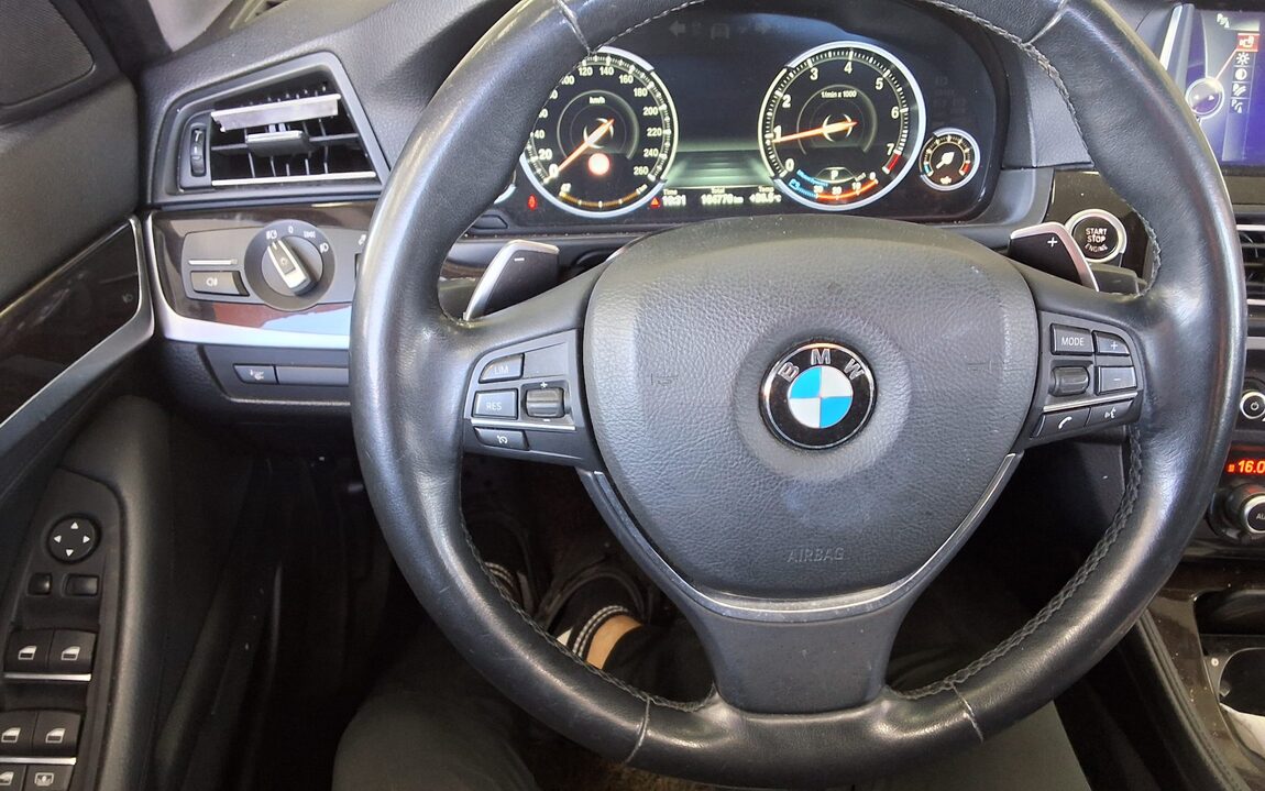 BMW 5 SERIES (6TH GEN) 528i xDRIVE 2014 - zdjęcie 17