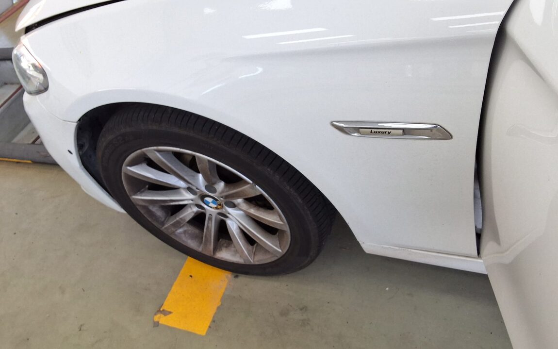 BMW 5 SERIES (6TH GEN) 528i xDRIVE 2014 - zdjęcie 24