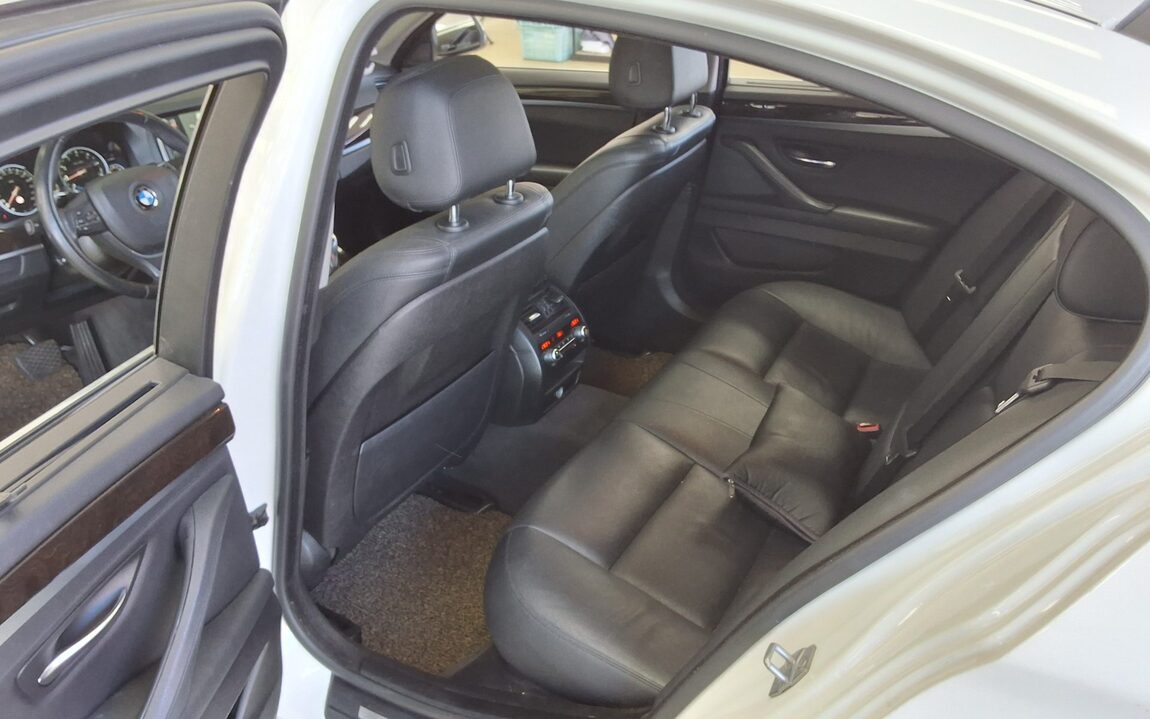 BMW 5 SERIES (6TH GEN) 528i xDRIVE 2014 - zdjęcie 12