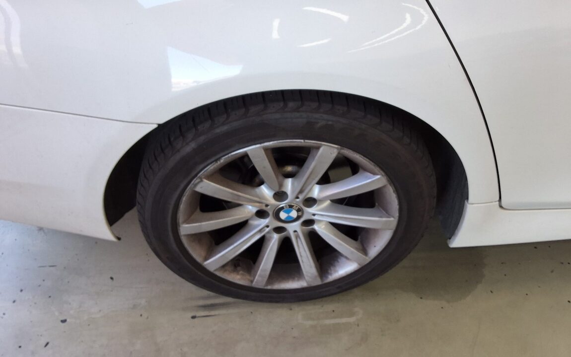 BMW 5 SERIES (6TH GEN) 528i xDRIVE 2014 - zdjęcie 27