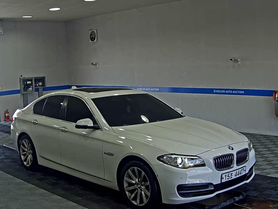 BMW 5 SERIES (6TH GEN) 528i xDRIVE 2014 - zdjęcie 3